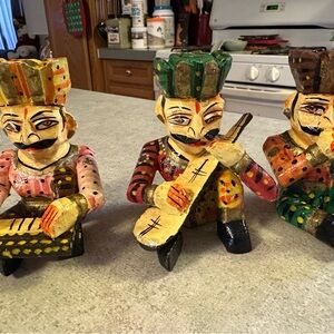 Handcrafted Musical Figurines Set - Multicolor